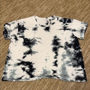 Lululemon dri-fit tee-shirt.  Size Small.